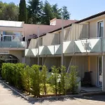 Emaus 3*