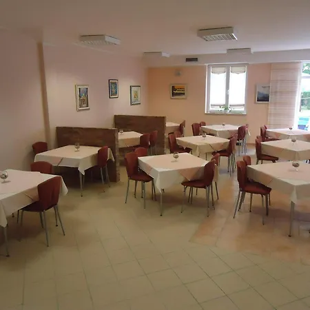 Emaus Otel