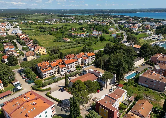 Hotel Emaus 3*