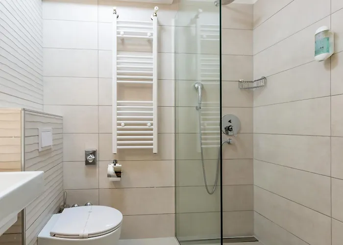 Emaus Hotel 3*