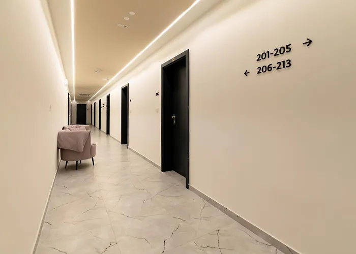 Hotel Emaus 3*