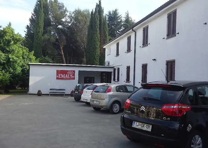 Emaus Hotel