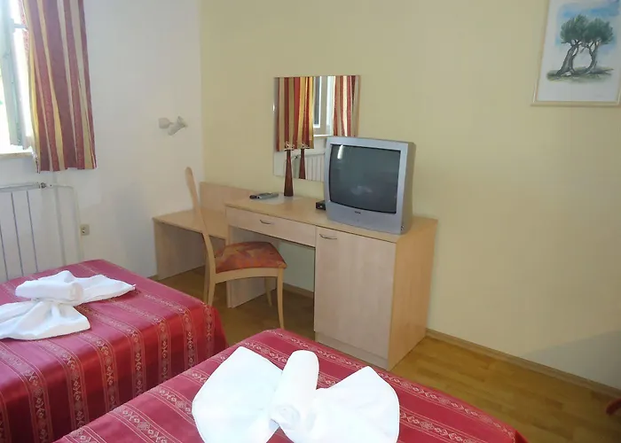 Emaus Hotel 3*