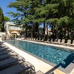 Hotel Emaus 3*