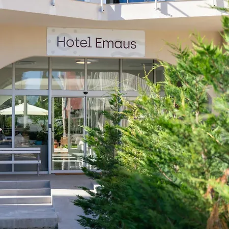 Emaus 酒店