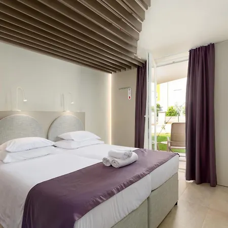 Hotel Emaus 3*