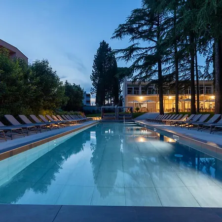 Hotel Emaus 3*